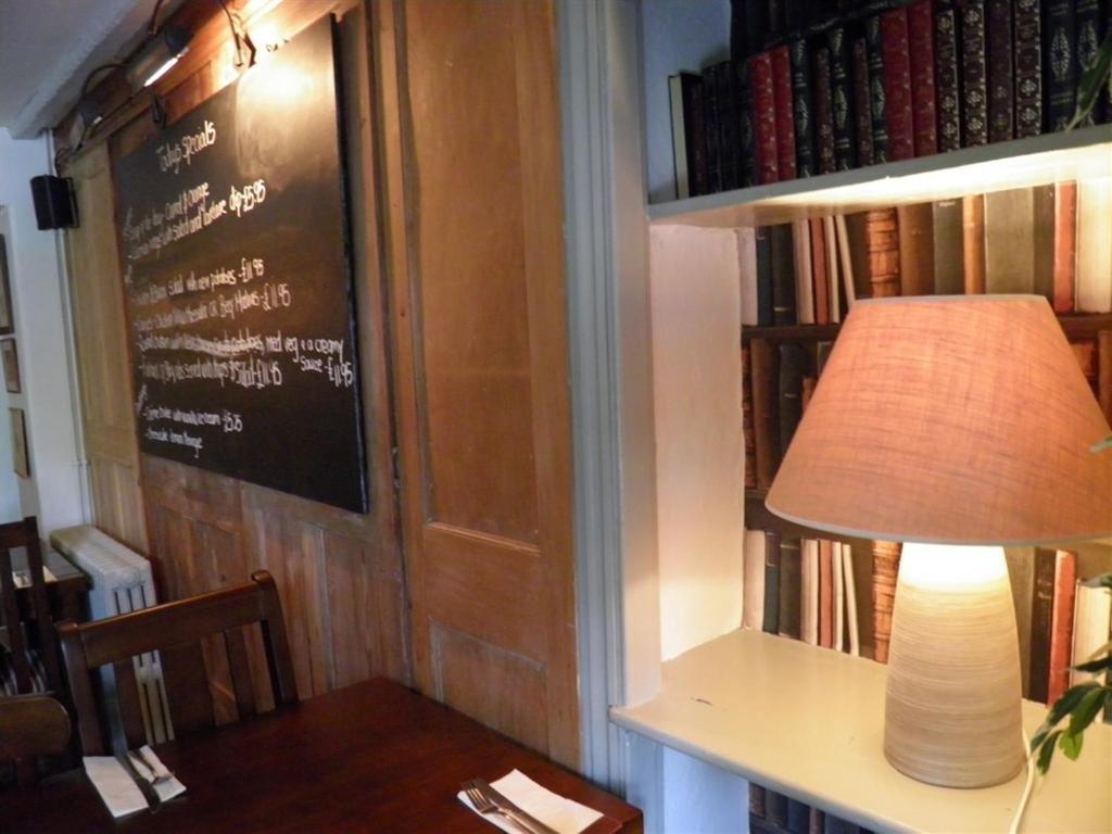 Eynsham The Talbot Inn מראה חיצוני תמונה