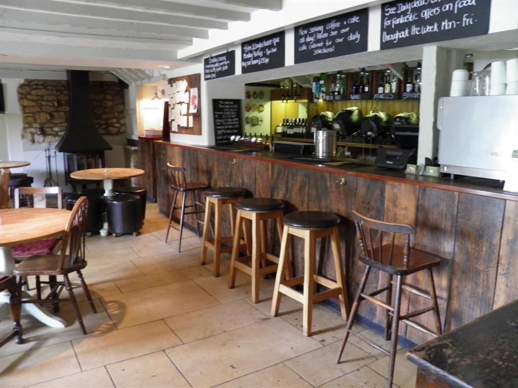 Eynsham The Talbot Inn מראה חיצוני תמונה